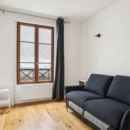 Appartement Cozy Just Steps From Train Station